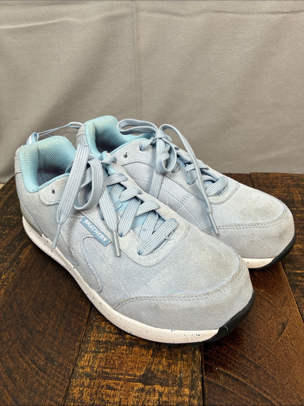 Skechers Women’s 8 Light Blue Suede Work Sneakers Composite Safety Toe Non Slip